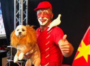 Showprogramm mit Clown Olli - Artistik, Zauberei und Zirkus